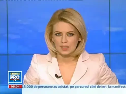 Romanii, convinsi sa iasa din casa de 1 Decembrie, cu fasole si carnati
