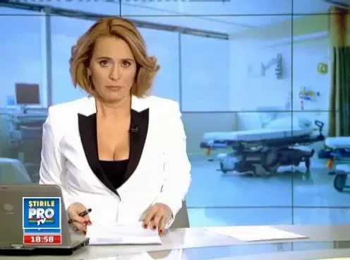 Datoria de mama, mai presus de religie.Repudiata de biserica, maica Sebastiana si-a botezat gemenele