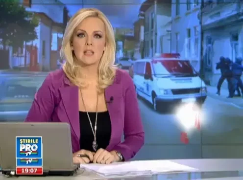 Doua retele de hoti, dupa gratii. Metoda inedita folosita pentru a fura bani si bijuterii din masini