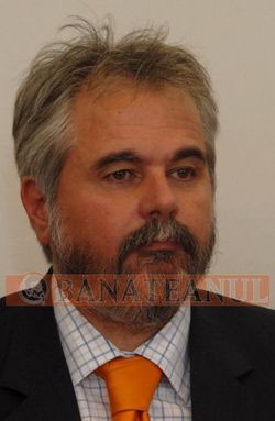 Ostaficiuc i-a luat-o inainte lui Iancu si a discutat cu jucatorii lui Poli inaintea meciului de joi