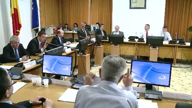 Vom avea simpozion despre pasari rare. Cum vor cheltui ministerele banii primiti pentru protocol