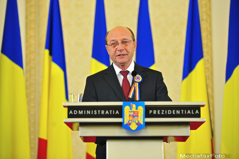 Traian Basescu: "Putem fi mandri ca, printr-un efort national, am depasit dificultatile anului 2011"