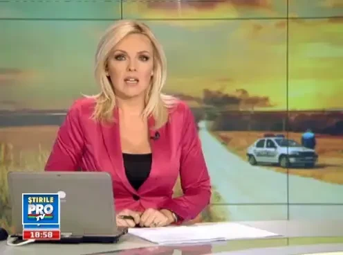 Barbat lovit de o masina si abandonat pe marginea unui drum national. Cainii au muscat din el