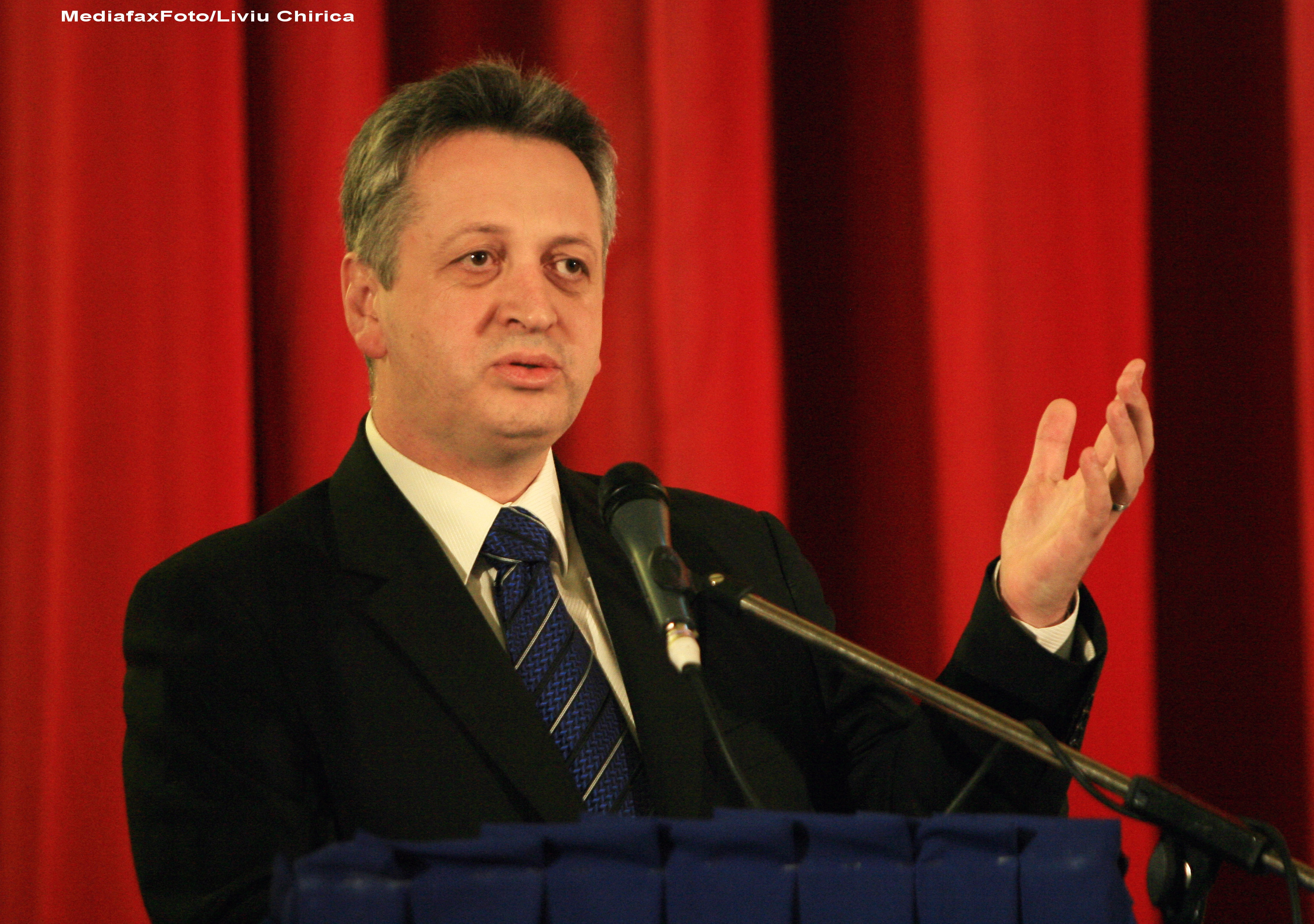 Surse: Ministrul Transporturilor, Relu Fenechiu, ar putea demisiona. Ce ministri s-ar putea schimba