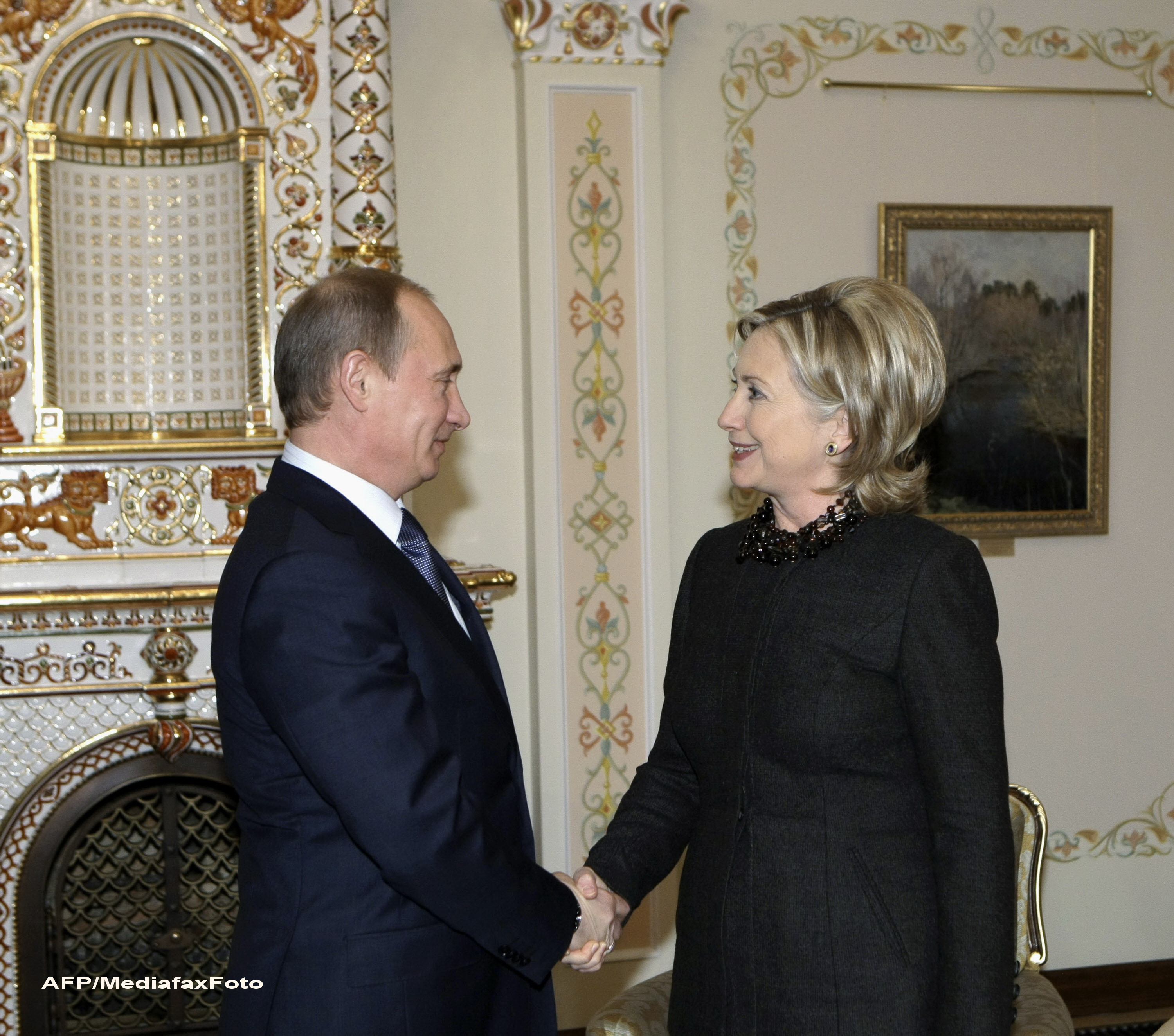 Vladimir Putin, despre Hillary Clinton: Este o femeie "slaba" si cu o exprimare lipsita de eleganta
