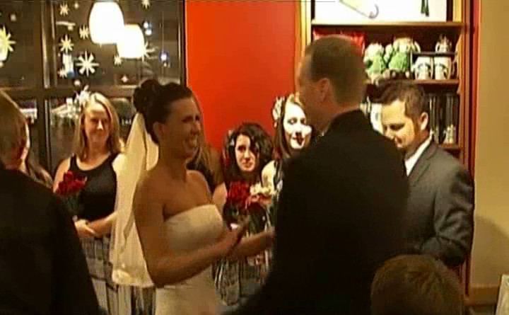 Poveste de dragoste demna de un scenariu de film. Si-au spus "da" in cafeneaua in care s-au cunoscut