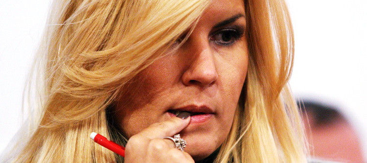 Traian Basescu: "Cu tocuri inalte si pantaloni stramti, Udrea a avut cea mai mare rata de absorbtie"