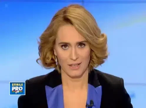 Sinead O'Connor s-a casatorit pentru a patra oara. Uita-te ce avea pe maini, ca sa te inchini