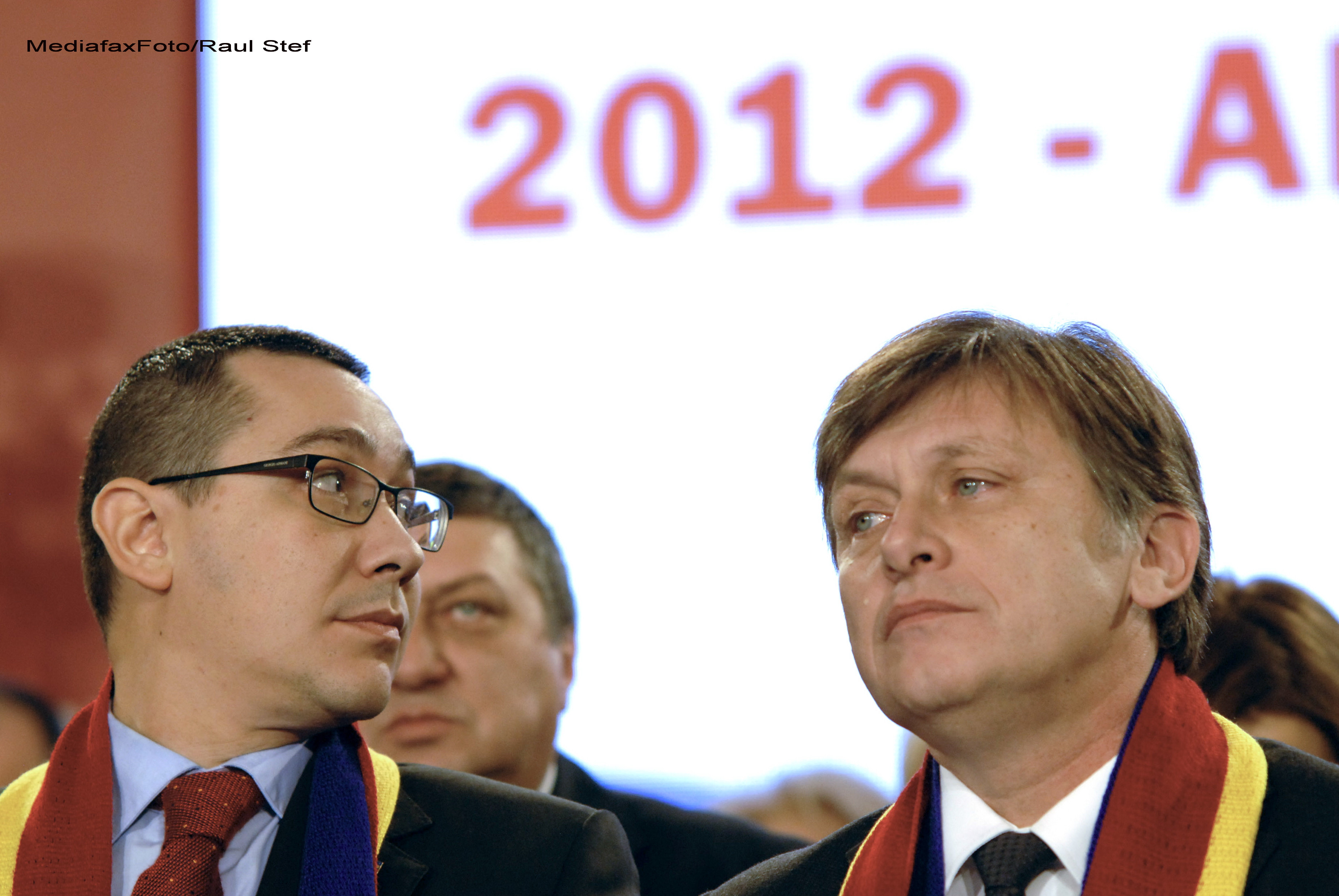 USL: Suntem de acord cu modificarea Constitutiei doar dupa alegeri