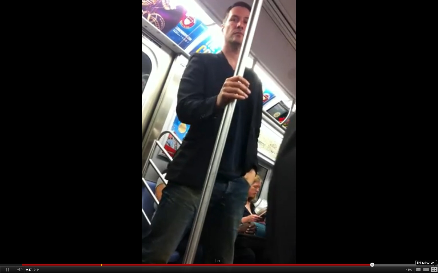 Dovada VIDEO ca Keanu Reeves este intr-adevar un gentleman