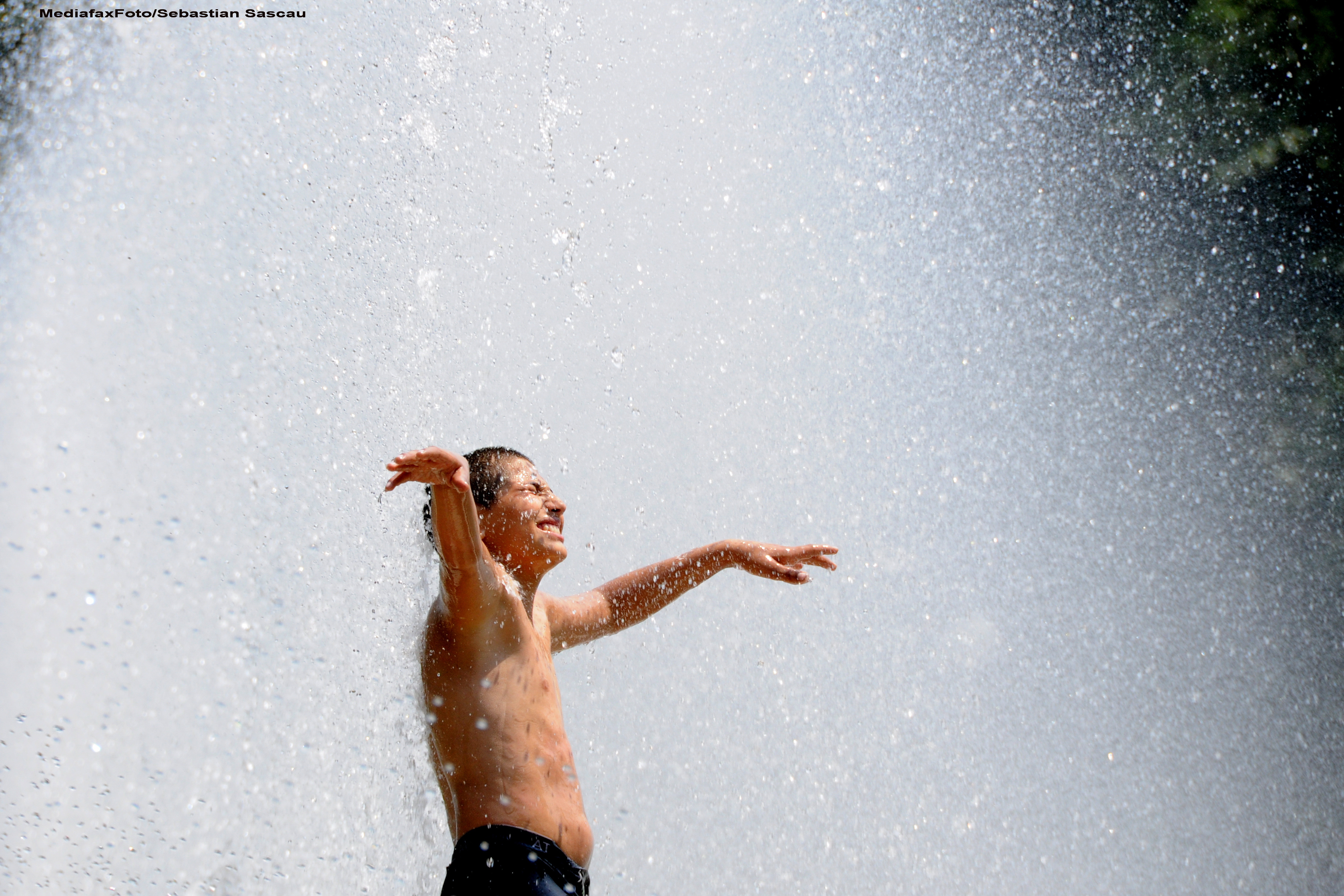 COD PORTOCALIU de caldura in Vest, pana vineri. Temperaturi caniculare in tot restul tarii