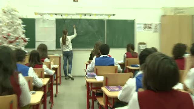 Campioni la chiul. Elevii hunedoreni au adunat sute de mii de absente, in doar o luna