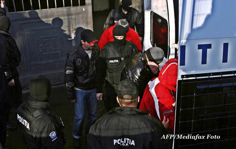 Caz major de coruptie. Cum au inghesuit autoritatile romane 1.000 de moldoveni la aceeasi adresa