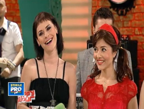 VIDEO. Malina Olinescu, alaturi de Calin Geambasu & Co., interpretand "I'm so excited"