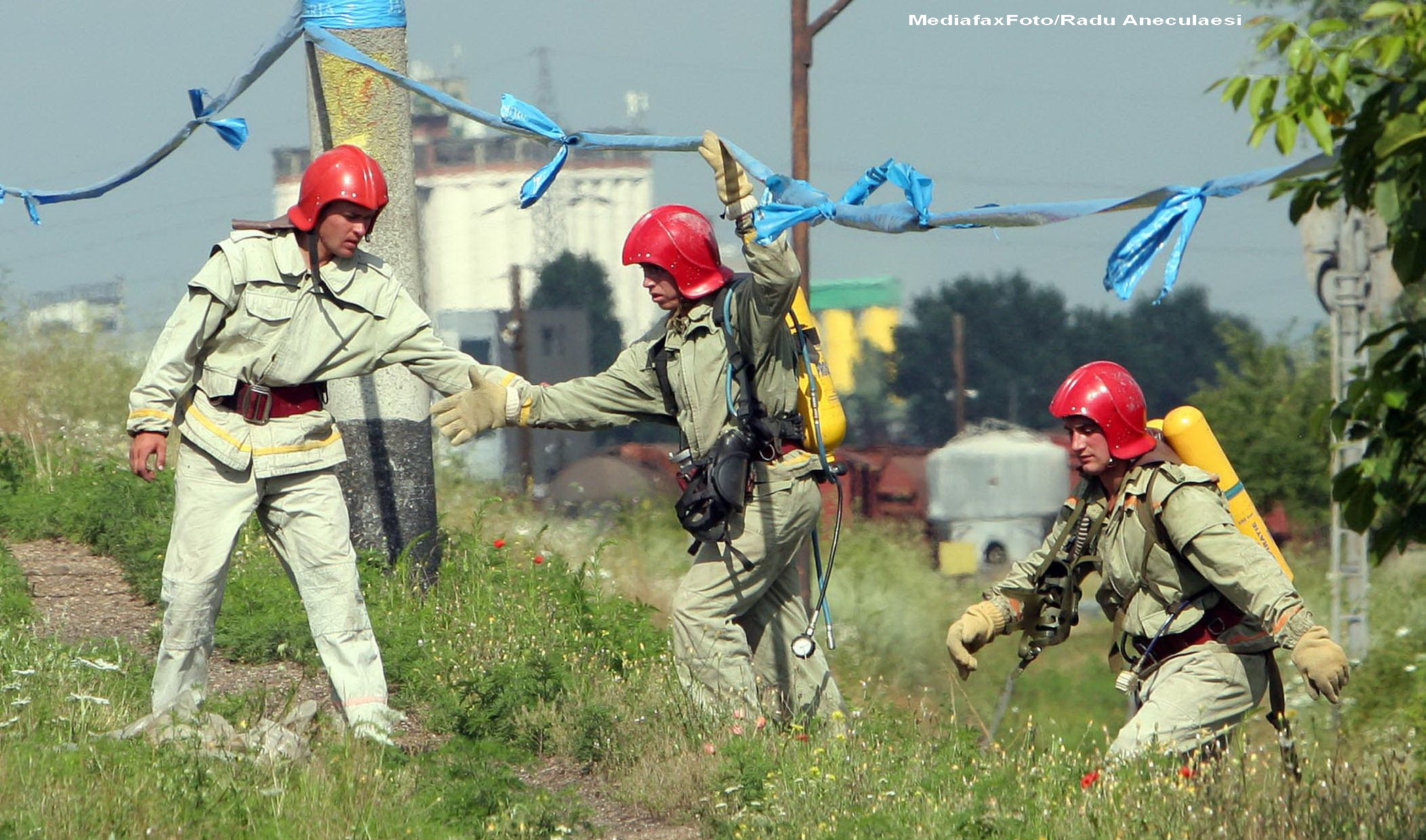 Pericol de explozie in Brasov. Un tren a lovit o cisterna incarcata cu 20 de tone de combustibil