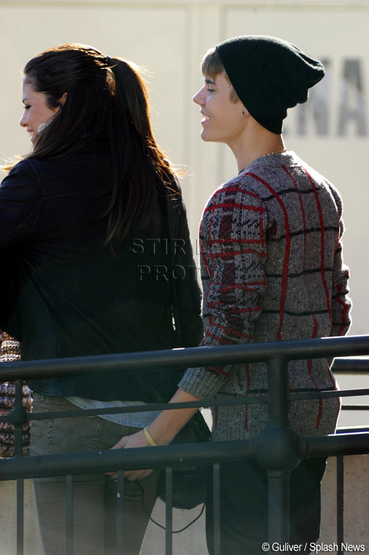 Gestul lui Bieber pe care fotografii nu l-au ratat. Ce i-a facut in public prietenei sale