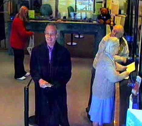 El este cel mai amabil hot din lume. Cum a jefuit o banca si ce a facut cu banii