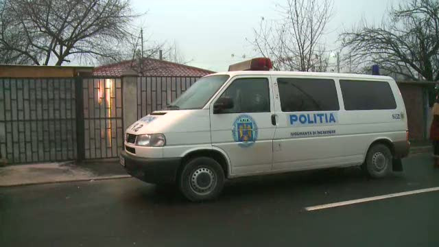 Clanul lui Austrianu, mare iubitor de limuzine luate pe bani putini, vizitat de politisti