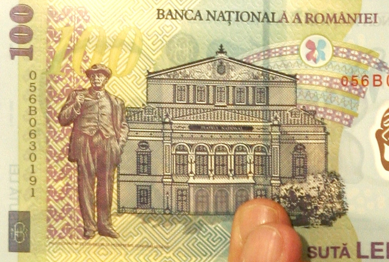 Schimbare de imagine. Ce femei ar putea sa ii ia locul lui Caragiale pe bancnota de 100 de lei