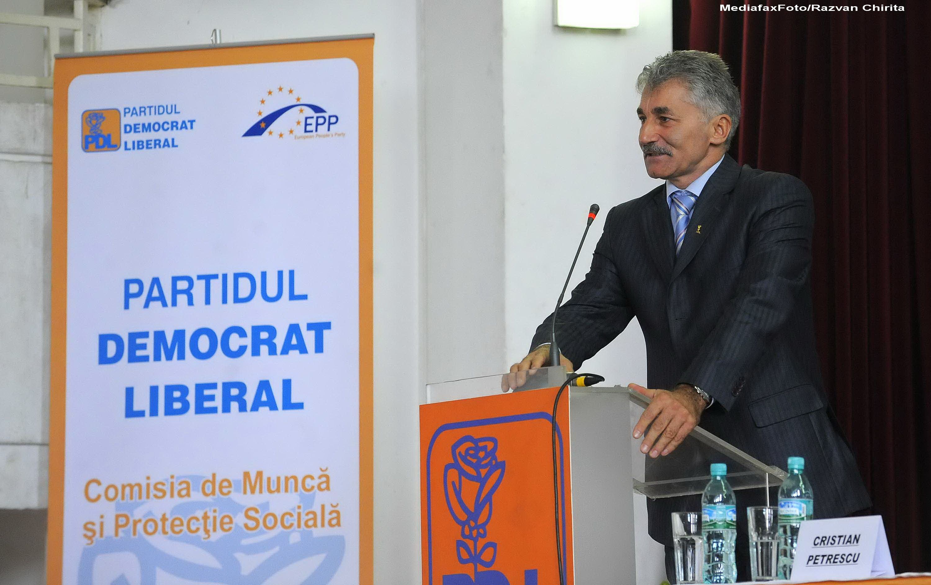 Oltean: La votul pe buget Ponta si Tariceanu au avut limbaj violent, care "mergea bine in Ferentari"