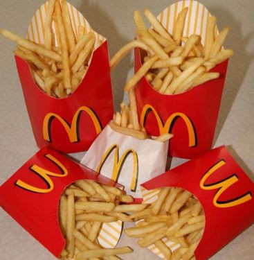 Cel mai cunoscut lant de fast-food vrea sa arate ca vinde mancare sanatoasa. Noul clip McDonald`s