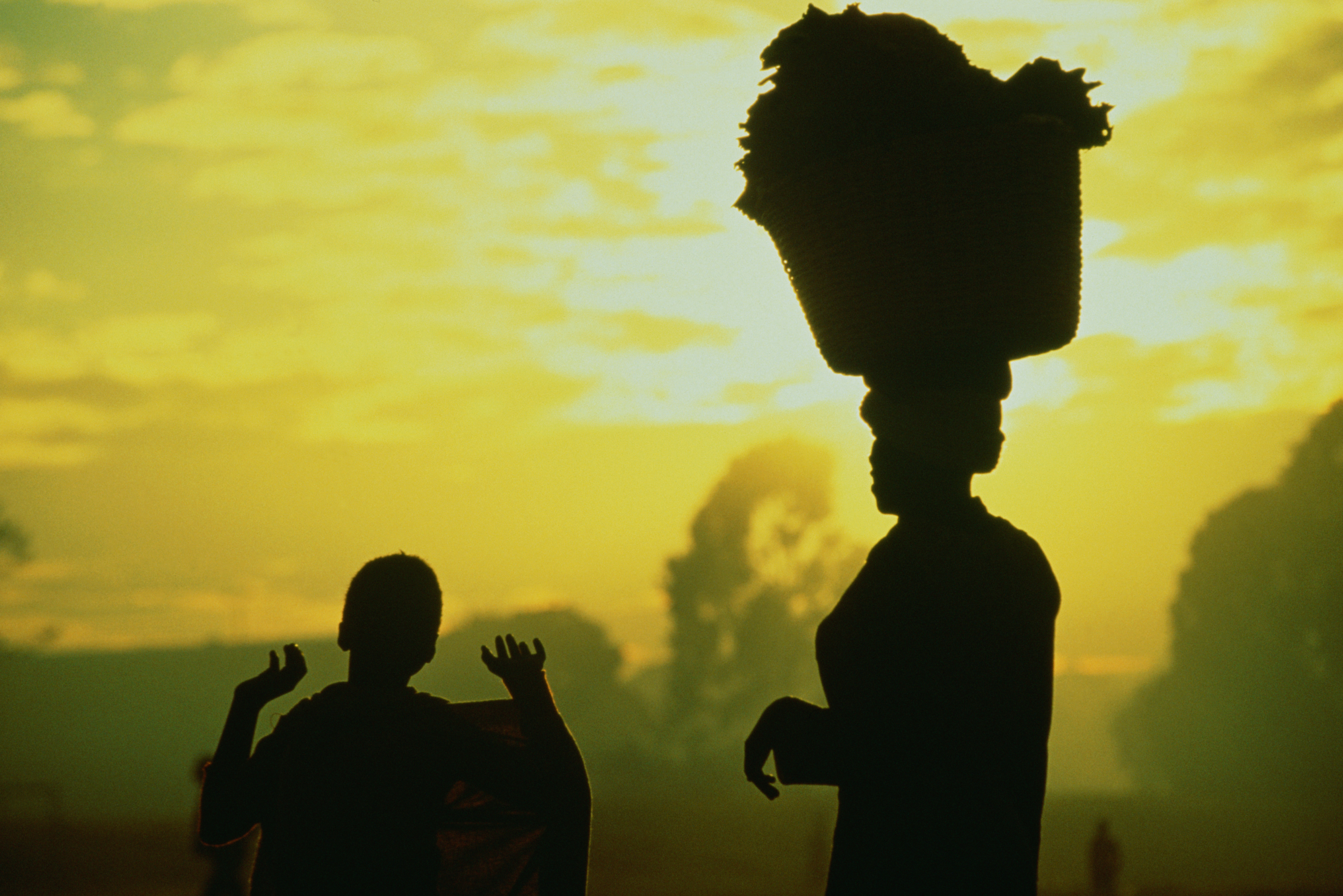 Un blestem pentru popor, o mana cereasca pentru conducator. Diamantele impart puterea in Africa