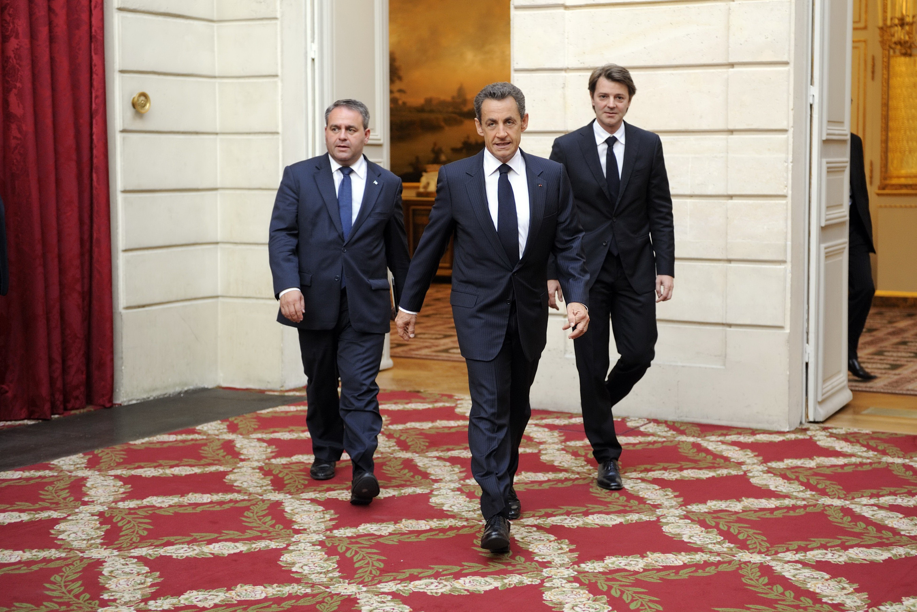 "Economic, e mai bine sa fii francez decat britanic". Amenintata cu retrogradarea, Franta ataca