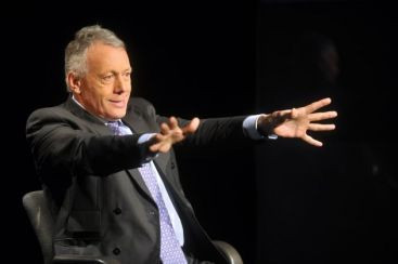 Laszlo Borbely: Demisia lui Tokes vine prea tarziu si dovedeste fatarnicia acestuia