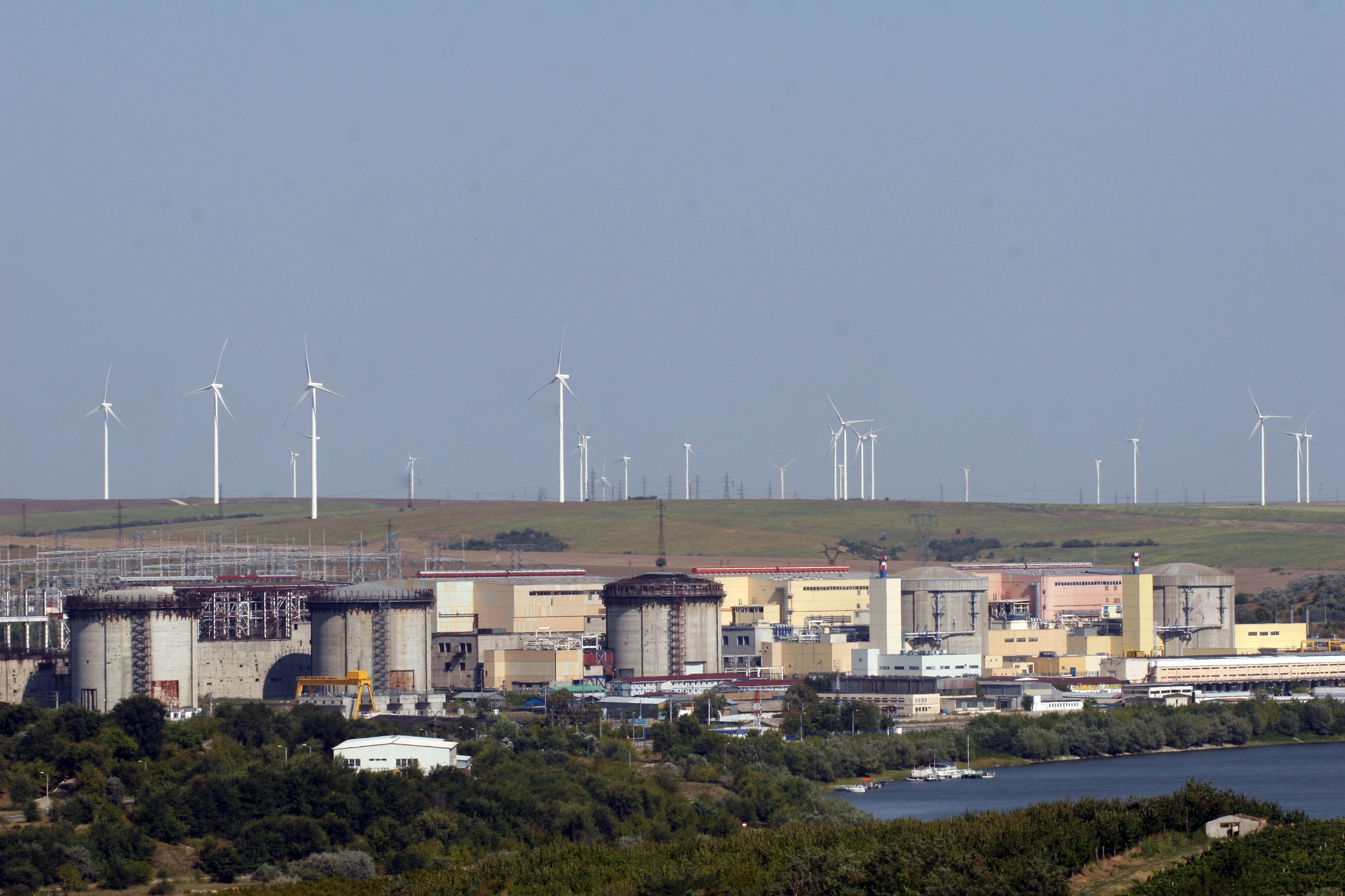 Enel: Guvernul trebuie sa ia in acest an o decizie privind reactoarele 3 si 4 de la Cernavoda