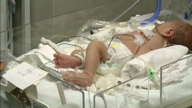 O fetita a supravietuit, desi inima nu i-a batut timp de 4 minute. Ce explicatie au parintii