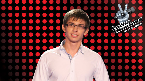 La "Vocea Romaniei" au mai ramas doar 4 candidati. Aflati cine este Cristian Sanda, elevul lui Moga