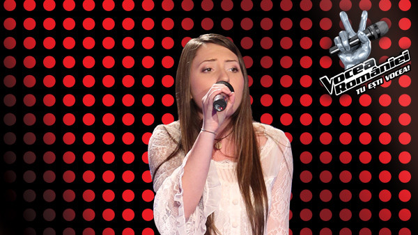 O fata de 16 ani are sanse sa castige Vocea Romaniei. Cine este Iuliana Puschila