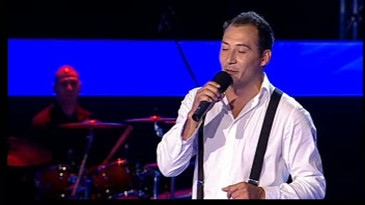 Stefan Stan nu are studii muzicale, dar are toate sansele sa devina "Vocea Romaniei"