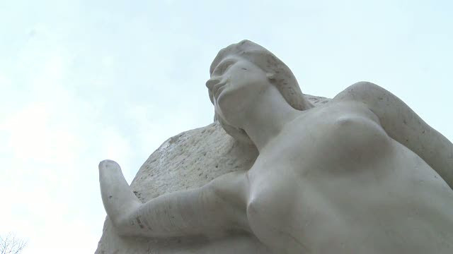 "Traditie" neobisnuita la Galati. Mana muzei lui Mihai Eminescu, furata pentru a 19-a oara