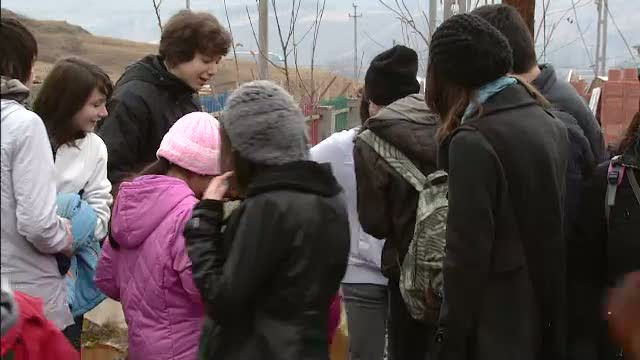 Campania "Salveaza Craciunul", record pe internet. 105.000 de likeuri si donatii de 90.000 de euro