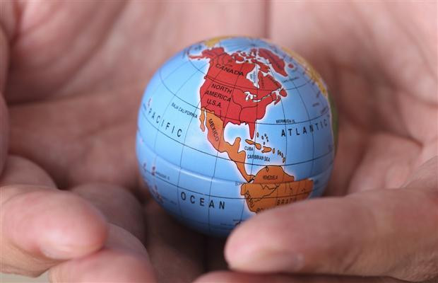 5 predictii catastrofale pentru 2012. Zeci de banci vor fi nationalizate, iar Apple se va prabusi