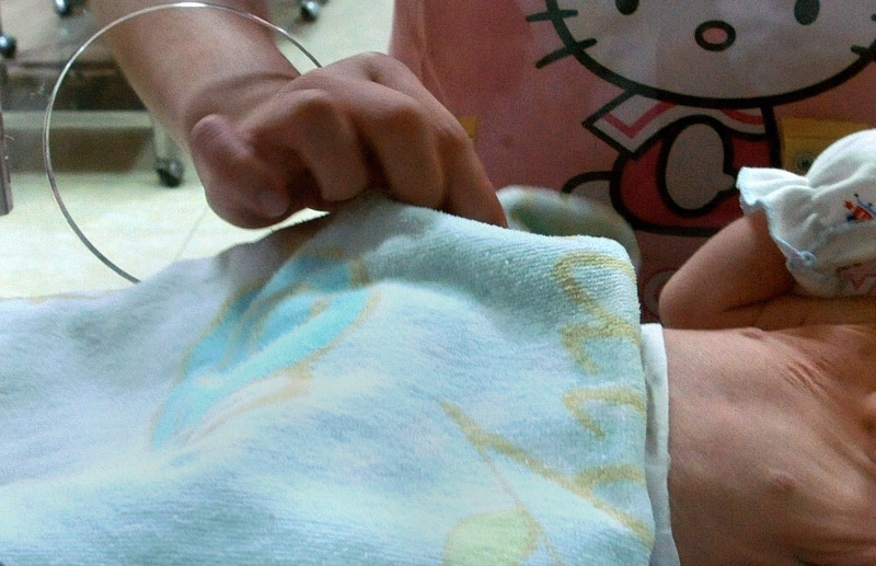 Asistenta condamnata la inchisoare, in cazul bebelusui ars in incubator la Maternitatea Bucur