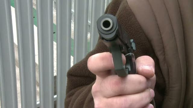 A inteles sau nu somatiile? Tanar surdo-mut, impuscat de un jandaram, dupa un foc de avertisment