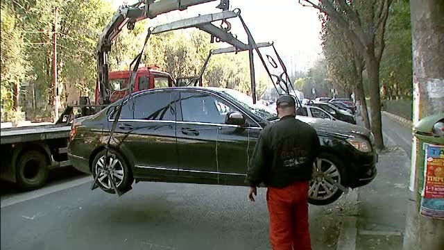 Primaria Arad vinde la licitatie 79 de masini ridicate de pe strazi, cu preturi de la 299 de lei