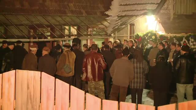 500 de oameni, la inmormantarea lui Ioan Boc. Slujba, oficiata de cinci preoti