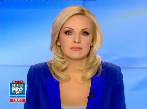 A dat costumul cel scump pe traditionala suba. Revelionul, in stilul lui Gigi Becali