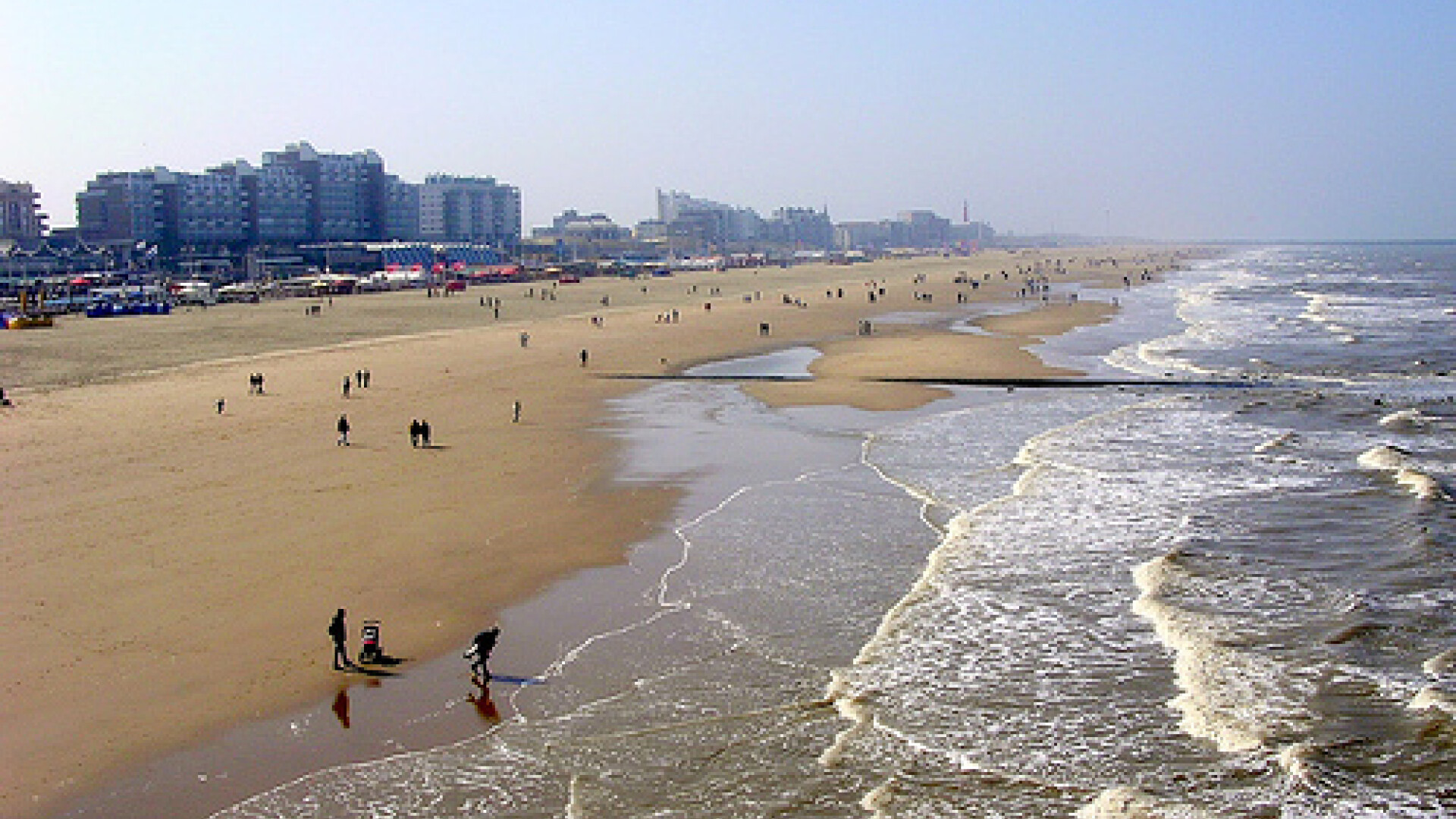 Secretul catorva europeni pentru un an reusit: o baie in apele inghetate