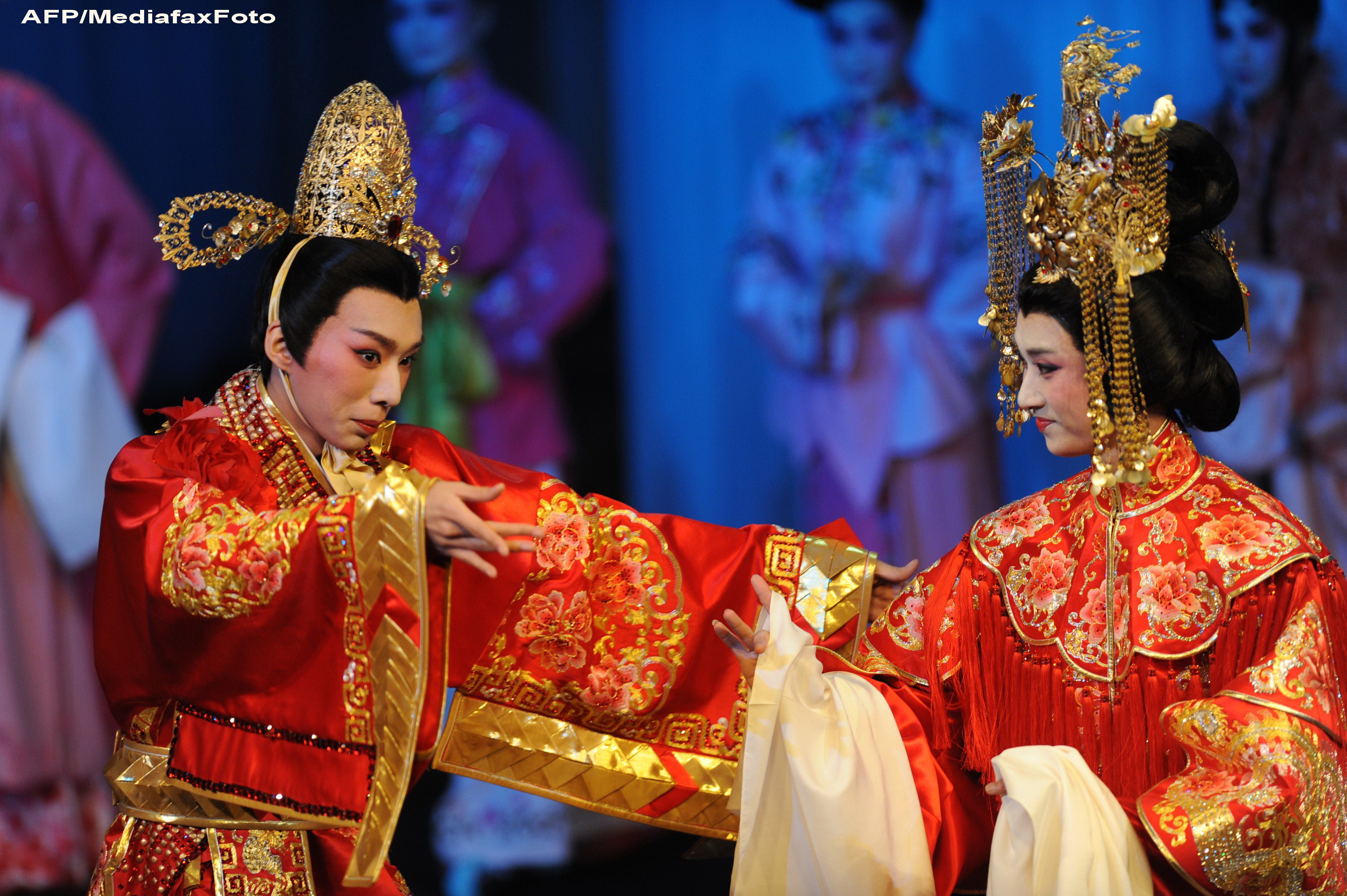 "Din dragoste pentru popor", presedintele Chinei, Hu Jintao, a redus programele de divertisment TV