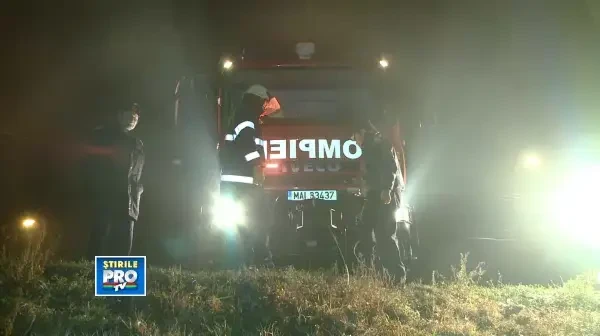 Cu viteza a cincea, un sofer de 65 de ani a plonjat cu masina pe care o conducea in Bega