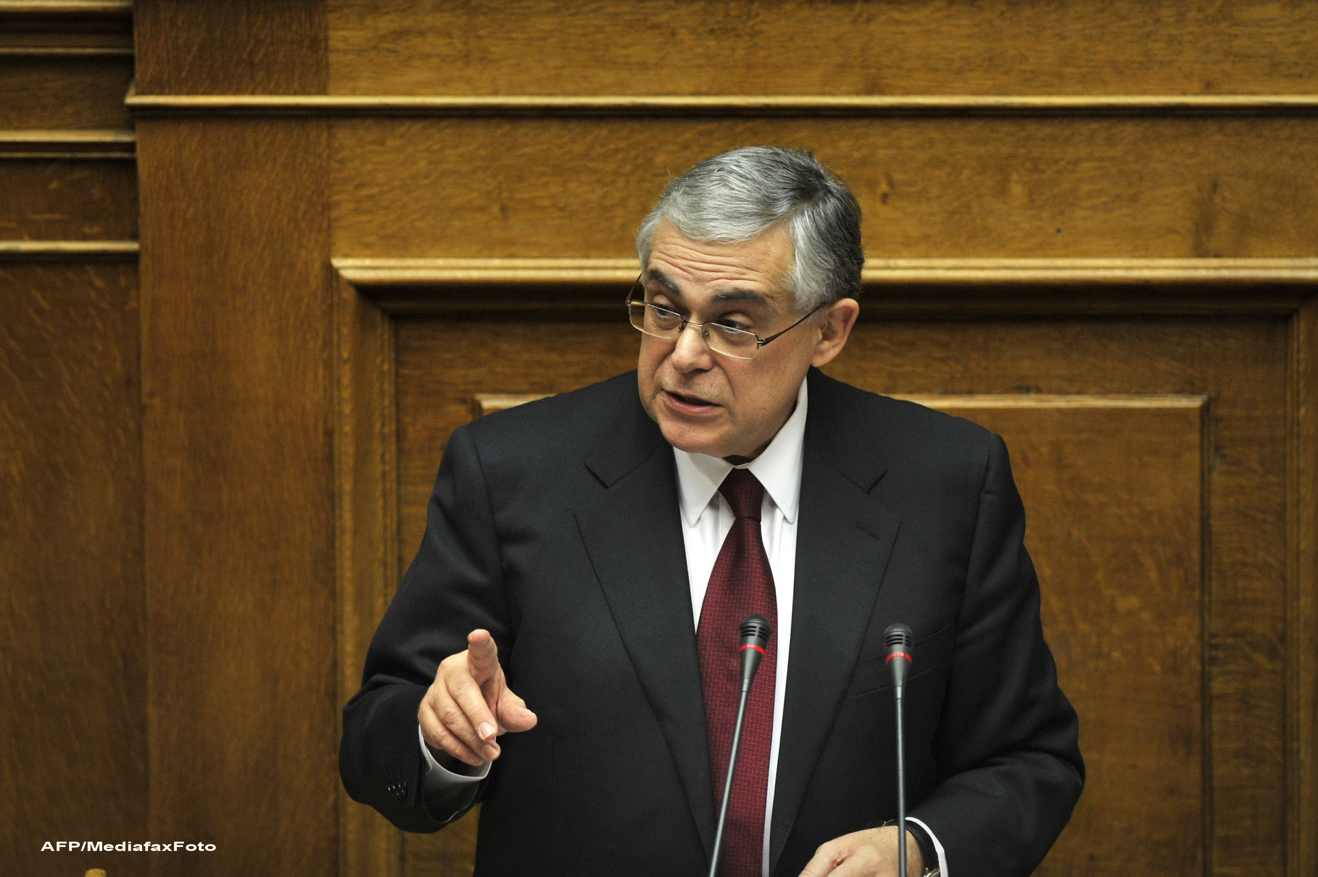 Lucas Papademos: Grecia ar putea sa aiba nevoie de inca un pachet de ajutor financiar extern
