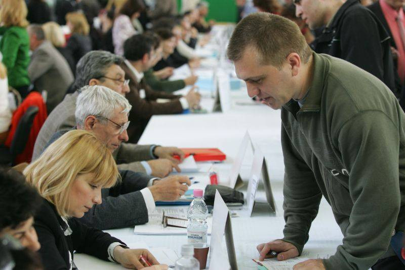 Ministerul Muncii acorda noi autorizatii de munca pentru cetateni din intreaga lume