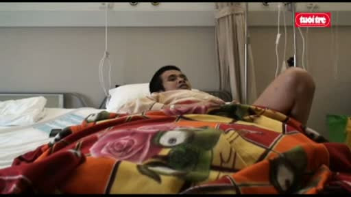 Salvat dupa 32 de ani de chin. Medicii i-a inlaturat unui tanar o tumoare gigant, de 90 de kg