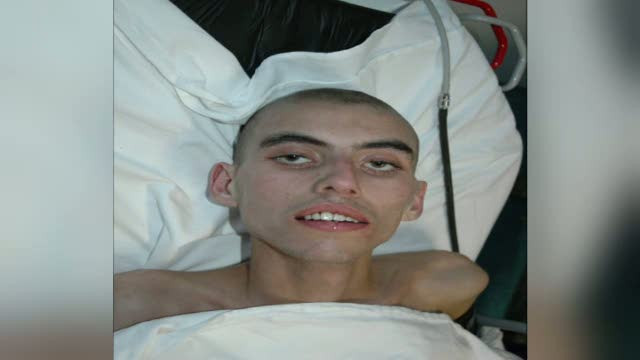 Asa a ajuns un tanar din cauza etnobotanicelor. Nu mai stie cum il cheama si cine ii sunt parintii