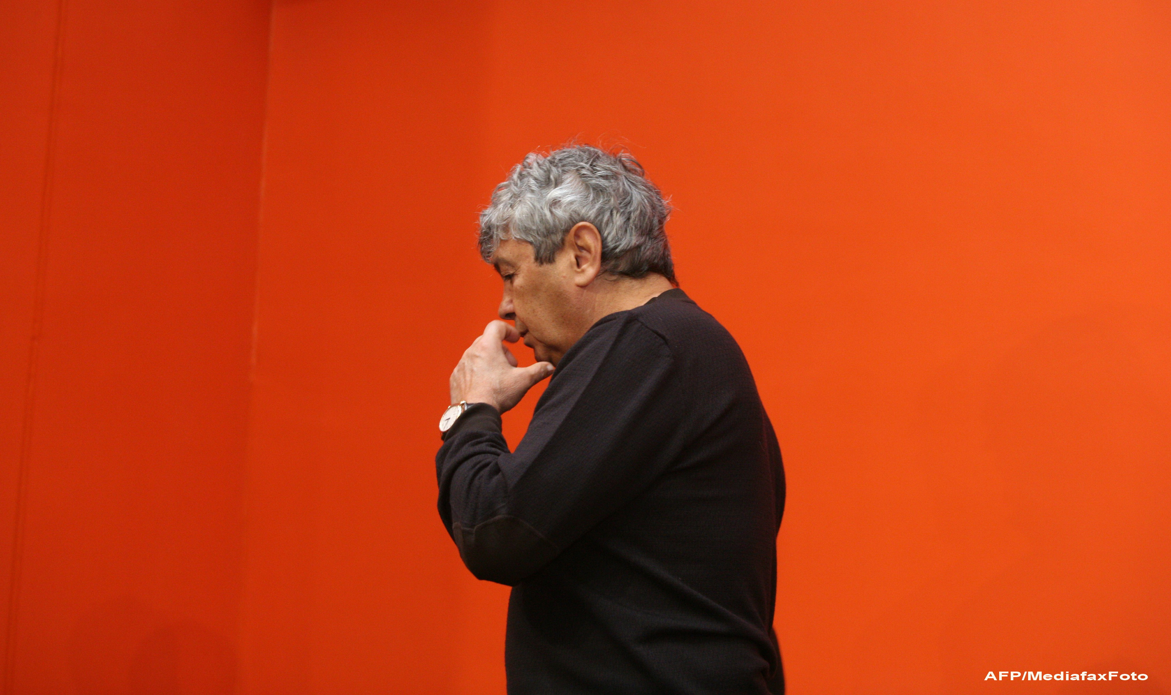 Directorul medical al Spitalului Universitar:"Mircea Lucescu este constient, a comunicat cu familia"