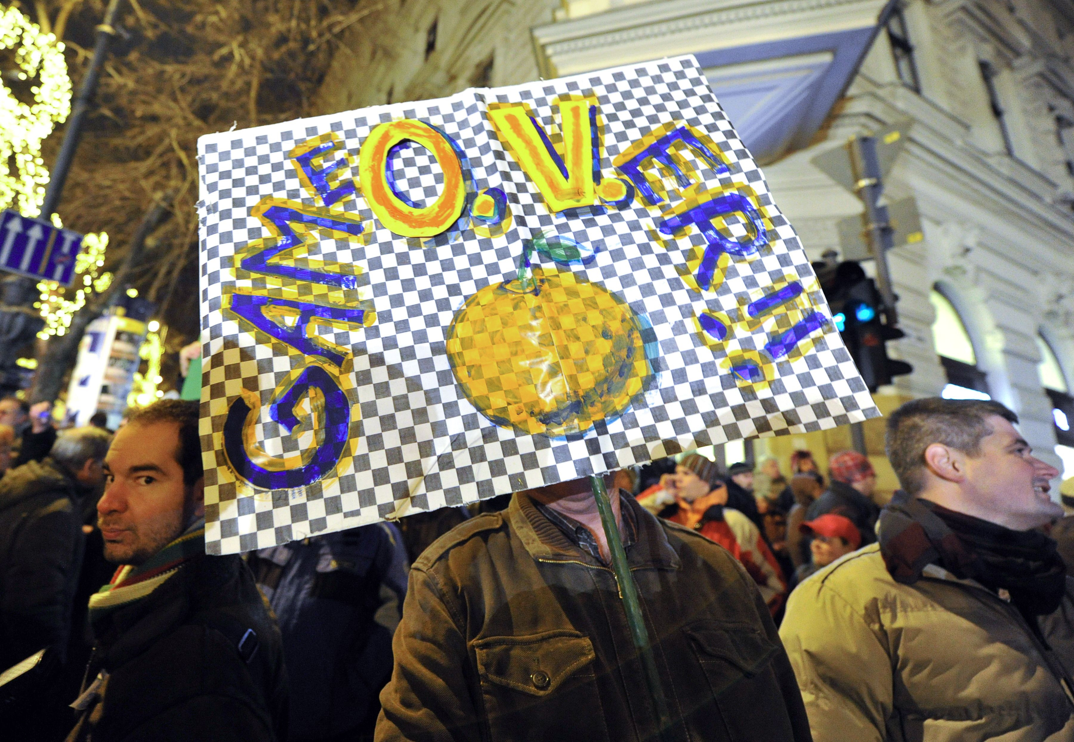 The Economist: Ungaria, la limita. Dictatura isi face loc intr-o tara care se adanceste in datorii